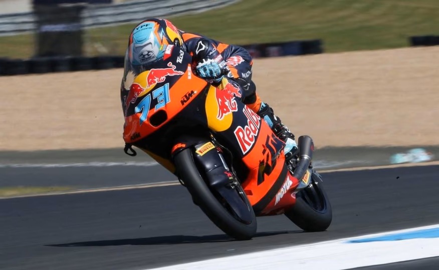 Perrone terminó 12° en el GP de Cataluña de Moto3