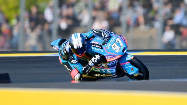 Marco Morelli remontó y terminó séptimo en Moto3